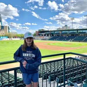 Meet your Posher, Isla